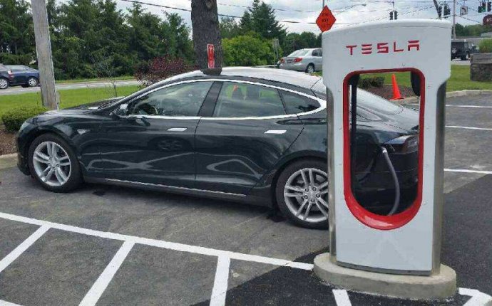 Tesla boosts Supercharger electric-car charging rate to 145 kw
